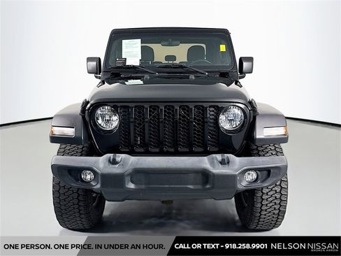 Used 2020 Jeep Gladiator Sport w/ Quick Order Package 23S image 2