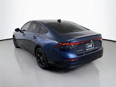 Certified 2025 Honda Accord SE image 5