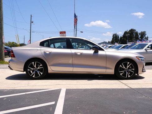 Used 2023 Volvo S60 B5 Core AWD/4WD image 4