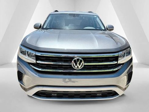 Used 2023 Volkswagen Atlas SE FWD image 2