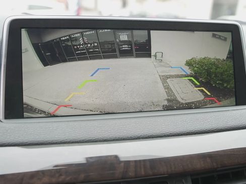 Used 2016 BMW X5 xDrive40e image 15