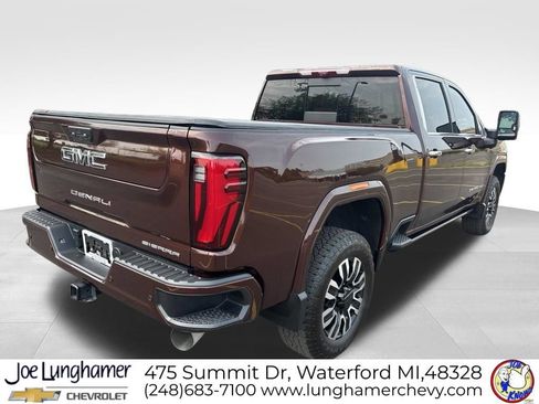 Used 2024 GMC Sierra 3500 Denali Ultimate AWD/4WD image 3
