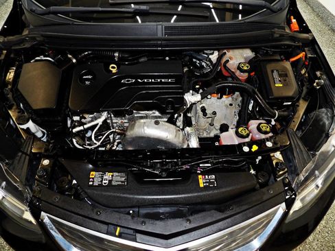 Used 2018 Chevrolet Volt Premier FWD image 22