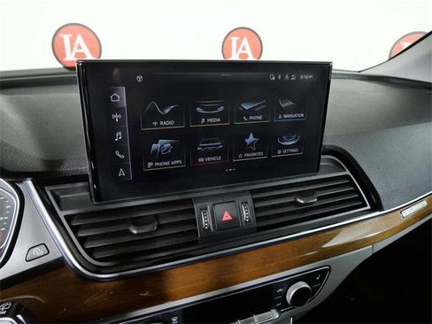 Used 2022 Audi Q5 2.0T Premium image 20