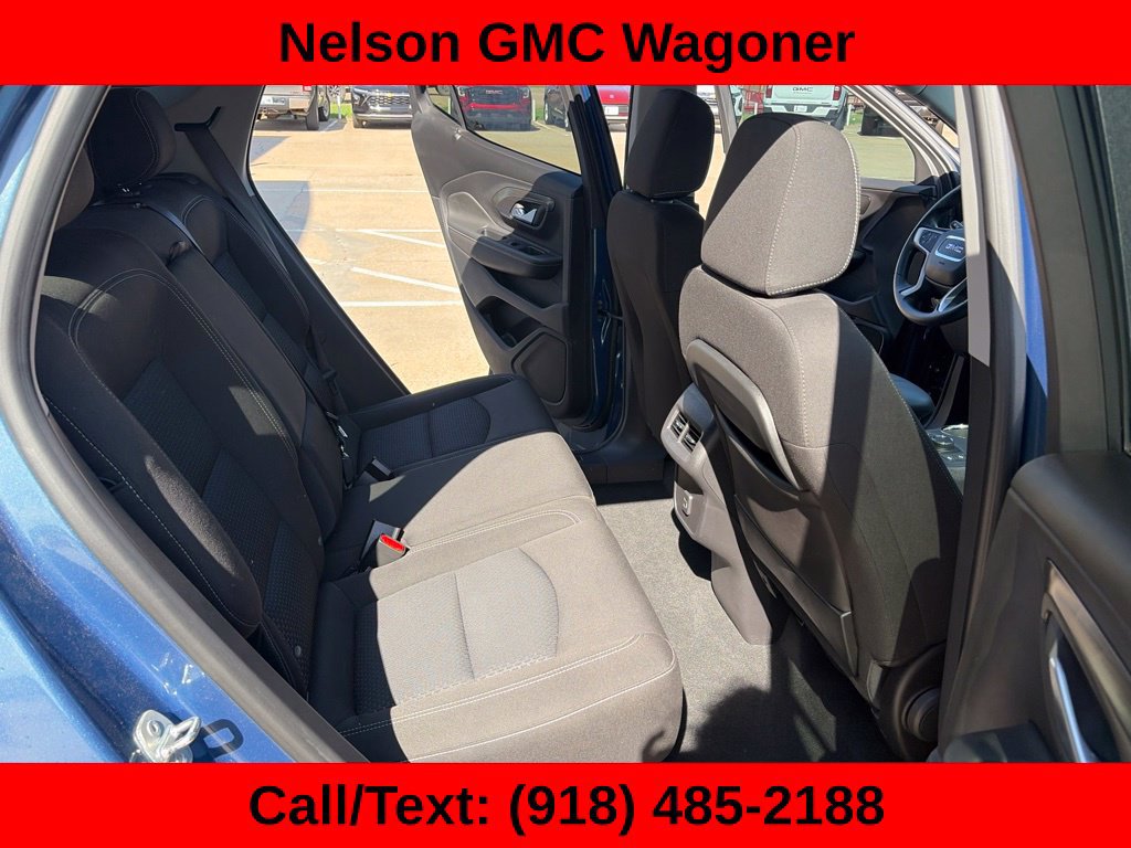 Used 2024 GMC Terrain SLE w/ Driver Convenience Package FWD image 18