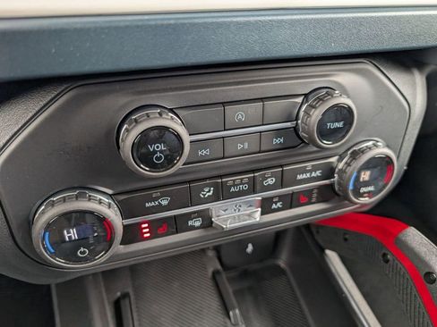 New 2025 Ford Bronco Heritage Edition image 34