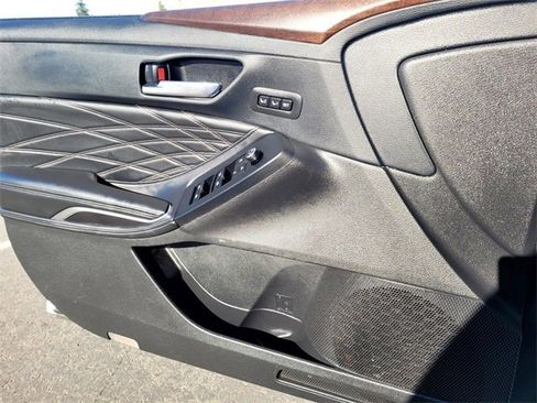 Certified 2022 Toyota Avalon Limited image 21