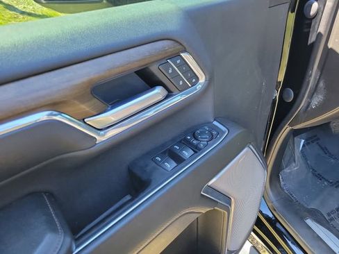 Used 2024 Chevrolet Silverado 3500 High Country AWD/4WD image 9