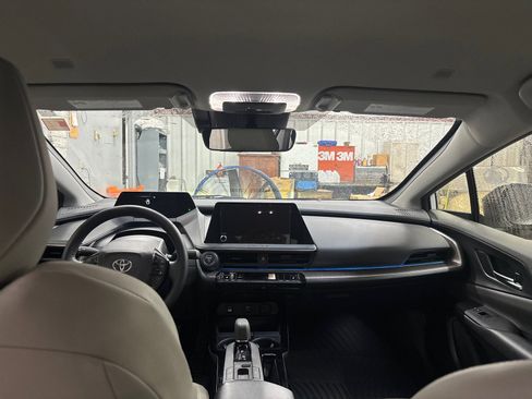 Used 2024 Toyota Prius XLE image 40