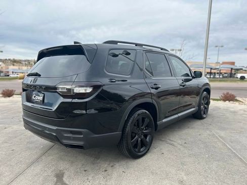 Used 2024 Honda Pilot Elite image 8