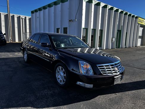 Used 2008 Cadillac DTS image 7