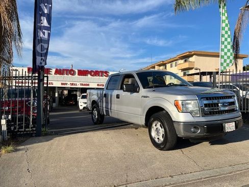 Used 2013 Ford F150 XLT image 2