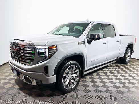 Used 2025 GMC Sierra 1500 Denali w/ Denali Reserve Package image 3