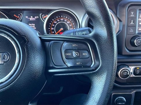 Used 2020 Jeep Gladiator Sport image 21