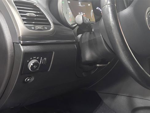 Used 2021 Jeep Grand Cherokee Limited image 6