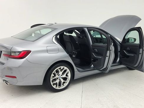 Used 2026 BMW 330i xDrive Sedan AWD/4WD image 12