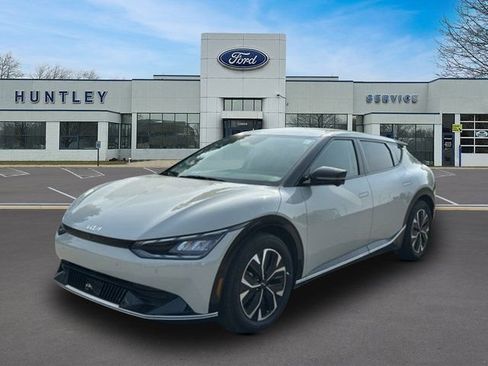 Used 2024 Kia EV6 Wind w/ Wind Technology Package AWD/4WD image 1