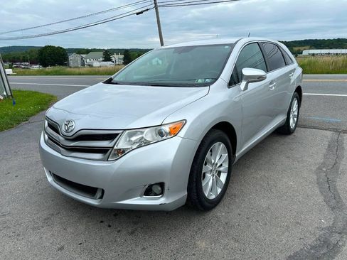 Used 2014 Toyota Venza LE AWD/4WD image 5