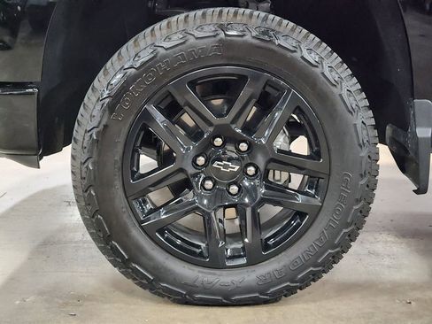 Used 2025 Chevrolet Silverado 1500 LT Trail Boss w/ Convenience Package II image 31