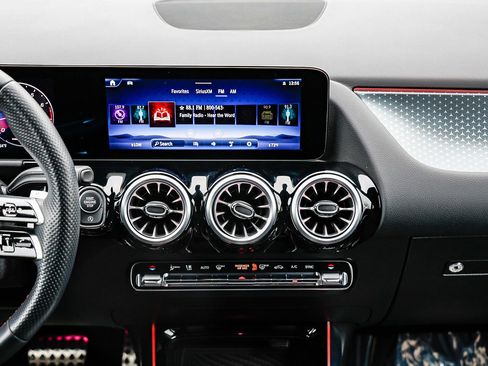 Certified 2025 Mercedes-Benz GLA 250 GLA 250 image 11