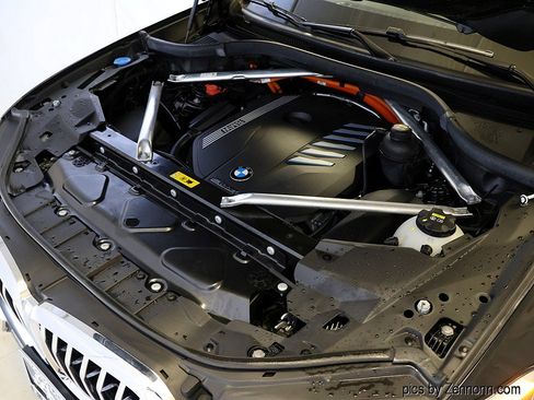 Used 2021 BMW X5 xDrive45e w/ Parking Assistance Package image 40