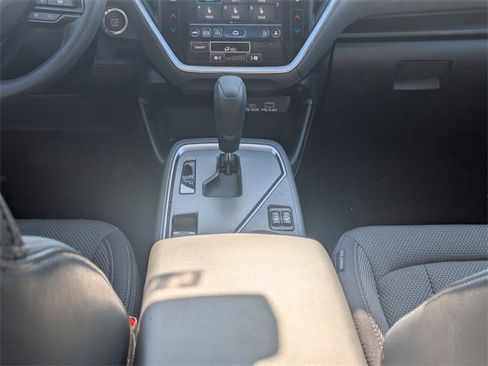 Used 2024 Subaru Crosstrek 2.0i Premium image 18