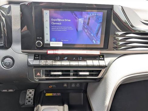 New 2026 Toyota Camry SE FWD image 12