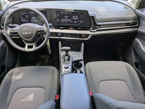 Used 2025 Kia Sportage LX FWD image 15