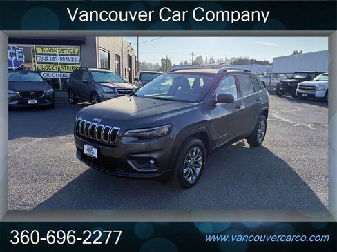 Used 2019 Jeep Cherokee Latitude Plus w/ Cold Weather Group image 3