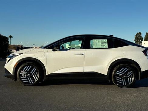 New 2026 Nissan Leaf SV+ w/ Floor Mat Package (SV+) image 7