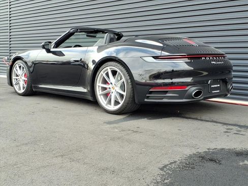 Used 2024 Porsche 911 Carrera S image 3