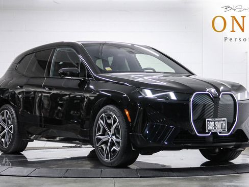 Used 2026 BMW iX xDrive60 AWD/4WD image 1