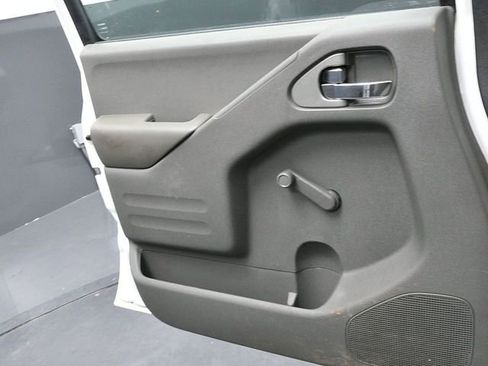 Used 2019 Nissan Frontier S image 20