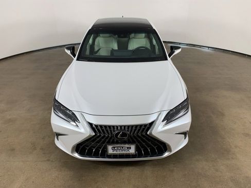 Used 2025 Lexus ES 350 Ultra Luxury w/ Accessory Package (Z2) image 4