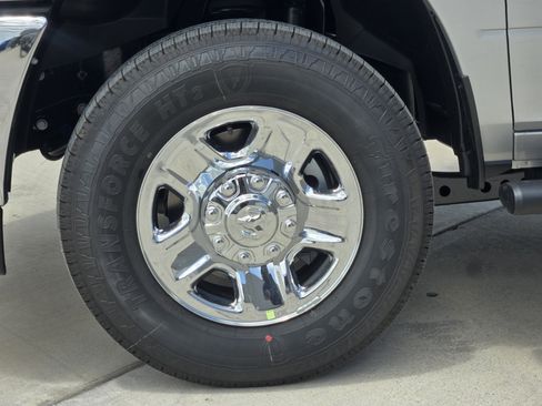New 2026 RAM 2500 Tradesman AWD/4WD image 8