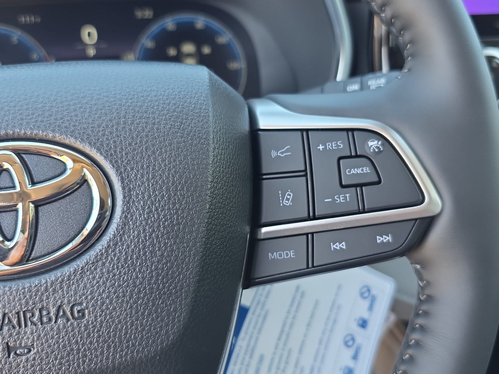 New 2026 Toyota Highlander Platinum AWD/4WD image 14
