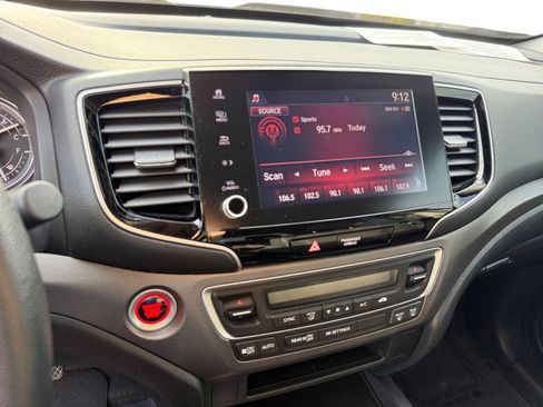 Used 2023 Honda Ridgeline Sport image 12