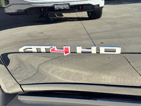 New 2026 GMC Sierra 2500 AT4 w/ AT4 Premium Plus Package image 9