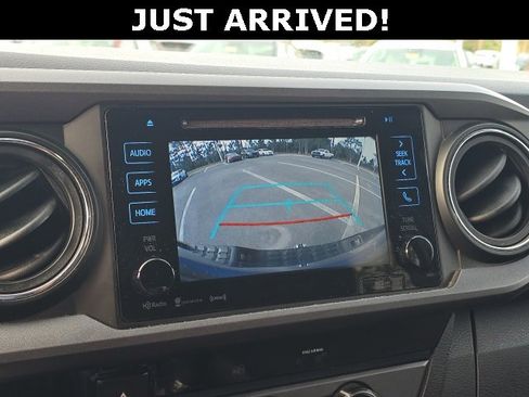 Used 2018 Toyota Tacoma TRD Off-Road image 20