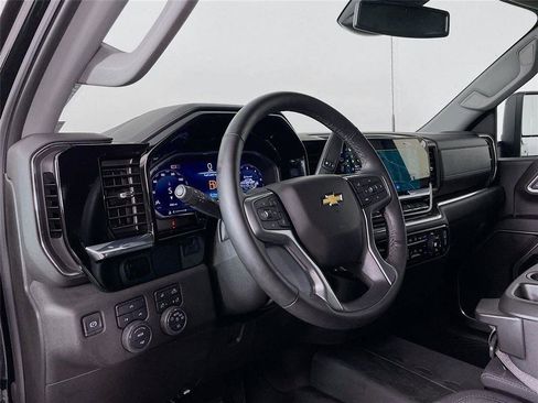 Used 2025 Chevrolet Silverado 2500 LT w/ Safety Package image 12