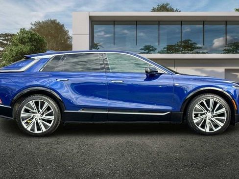 Certified 2024 Cadillac Lyriq Luxury w/ Nappa Leather Package image 3