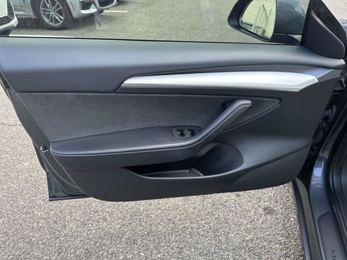 Used 2023 Tesla Model 3 Standard Range RWD image 13