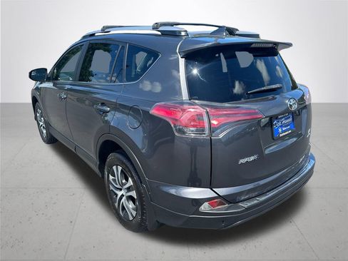 Used 2017 Toyota RAV4 LE w/ Carpet Mat Package AWD/4WD image 9
