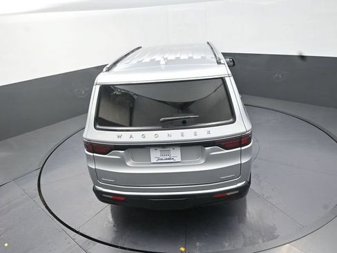 Used 2022 Jeep Wagoneer Series II AWD/4WD image 16