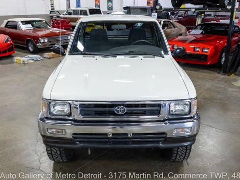 Used 1995 Toyota Pickup DX AWD/4WD image 11