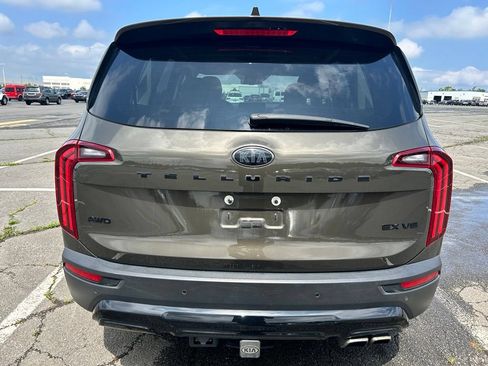 Used 2021 Kia Telluride EX w/ EX Premium Package AWD/4WD image 6