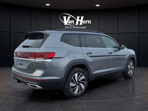 Used 2024 Volkswagen Atlas SE w/ Panoramic Sunroof Package image 54