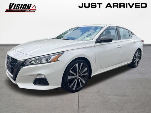 Used 2019 Nissan Altima 2.5 SR FWD image 3