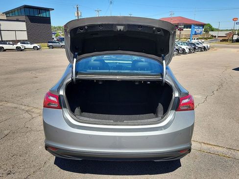 Used 2024 Chevrolet Malibu LT FWD image 8