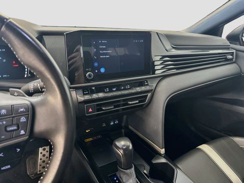 Used 2025 Toyota Camry SE FWD image 26